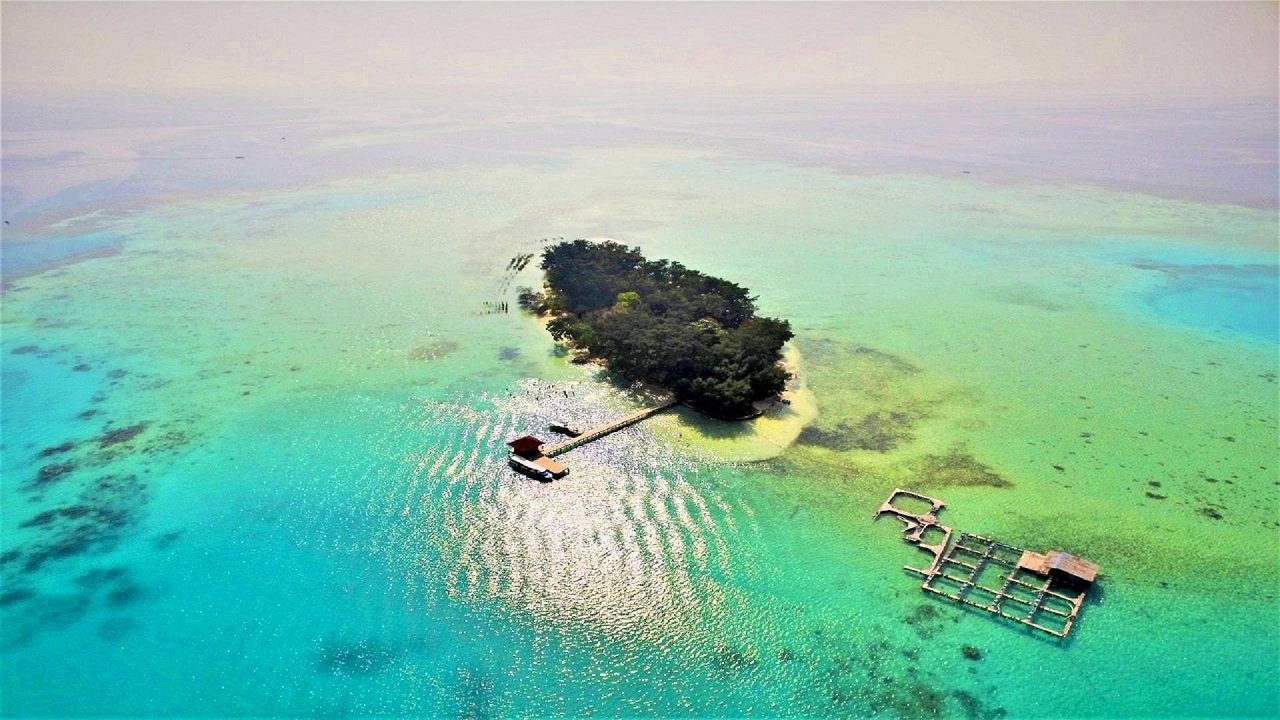 Pulau Pramuka adalah jantung administrasi kepulauan seribu